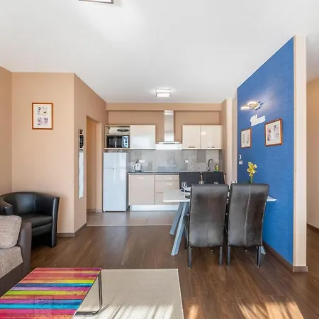 Mf Port Azur Wellness Apartment