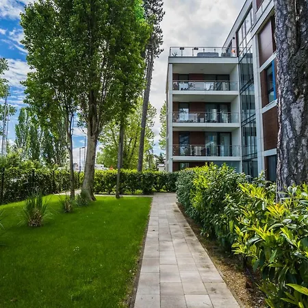Mf Port Azur Wellness Апартаменты *