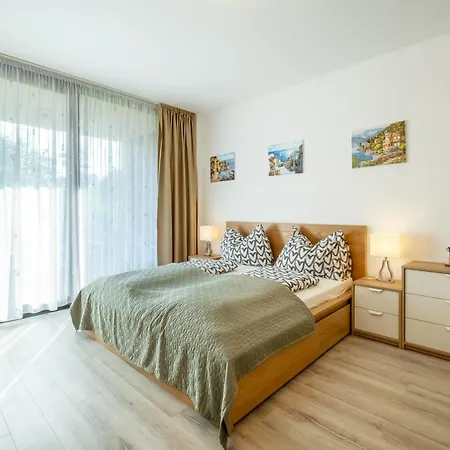 Mf Port Azur Wellness * Шиофок